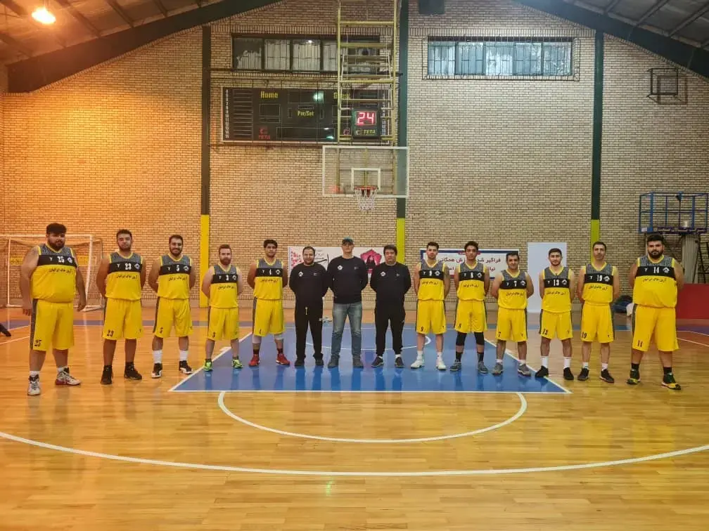 تیم بسکتبال گروه آرین خاک ایرانیان