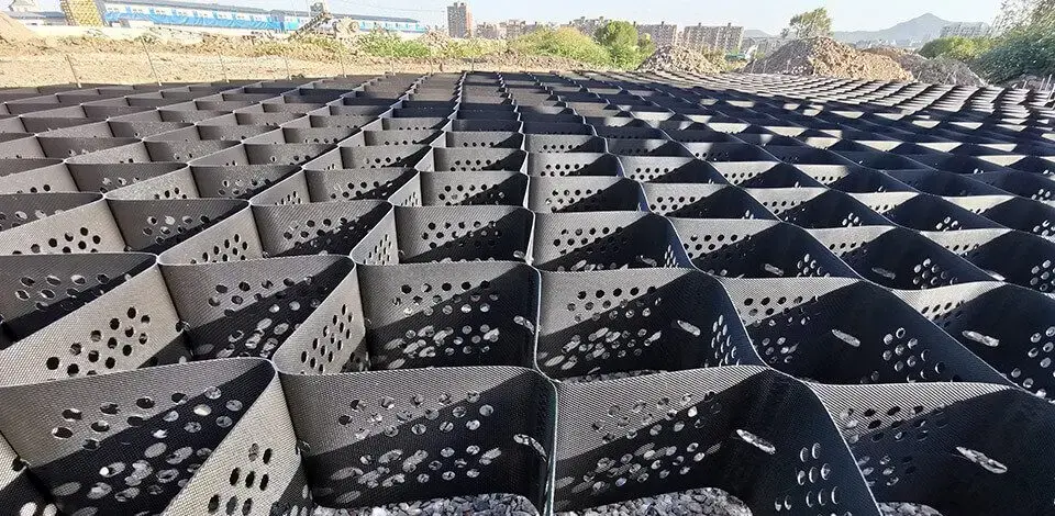 نصب ژئوسل در شیب